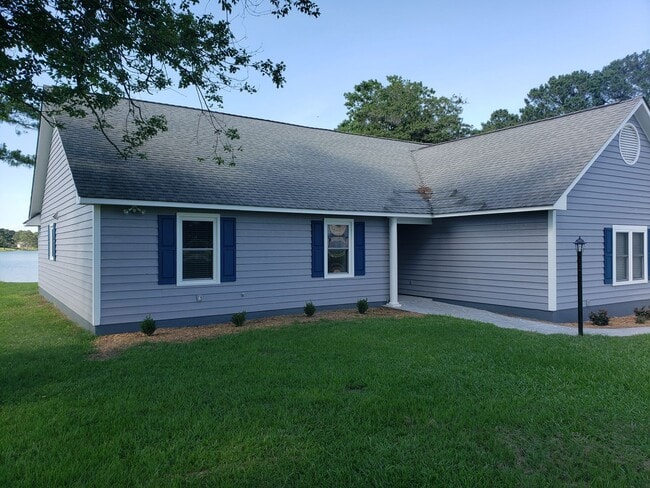 Photo - Beautiful Home on Lake Clermont