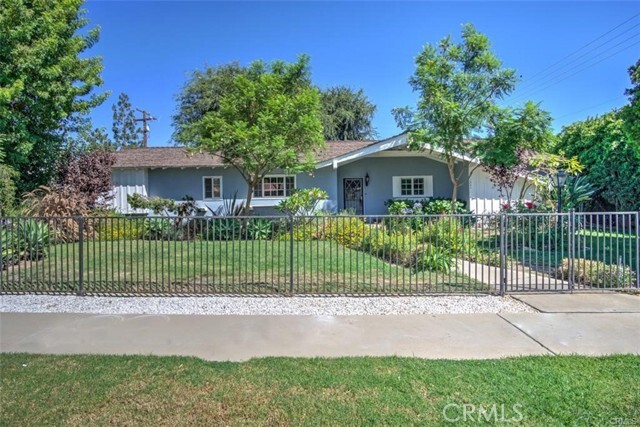 Building Photo - 12472 Woodlawn Ave Rental