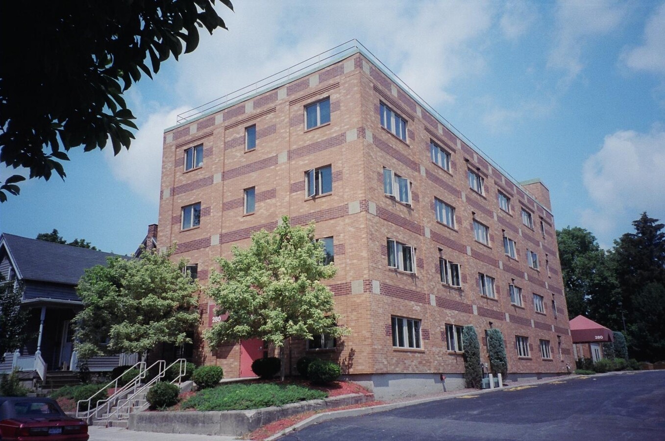 Sanford Street Associates, LP - Sanford Street Associates, LP Apartments