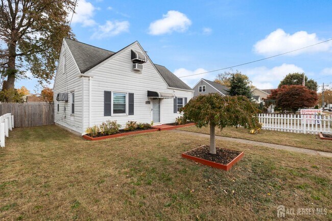 Photo - 185 Plainfield Ave