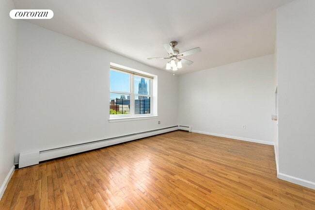 Building Photo - 2072 5th Ave Rental