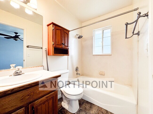 Photo - Perfect 5 bed - 2 bath Ranch Home near the...