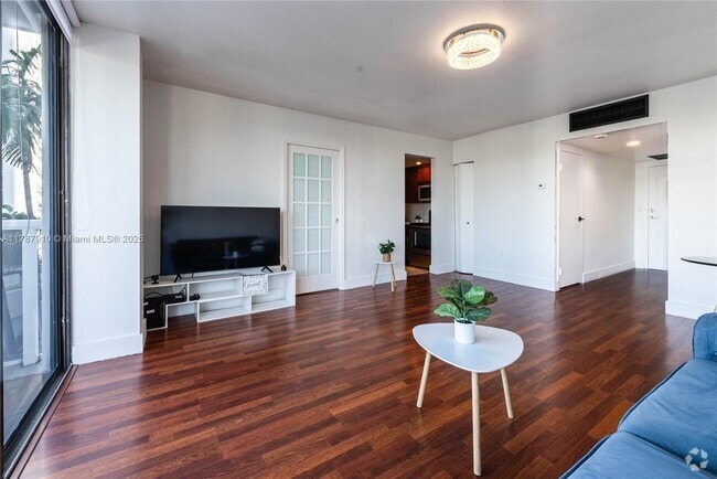 Building Photo - 3675 N Country Club Dr Unit 201 Rental
