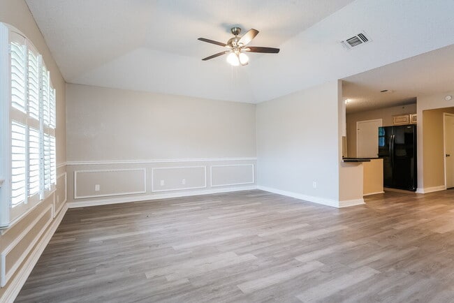 Photo - 920 Tennessee Trail