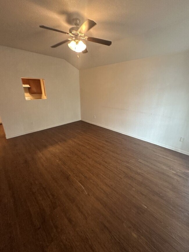 Photo - 4608 Waterproof Dr Unit B