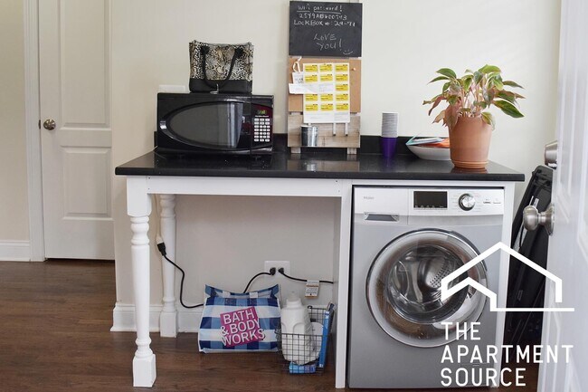 Photo - 3819 N Greenview Ave Unit 1N