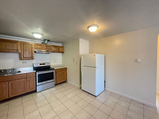 Photo - 181 Loudon Rd Unit Apt 202