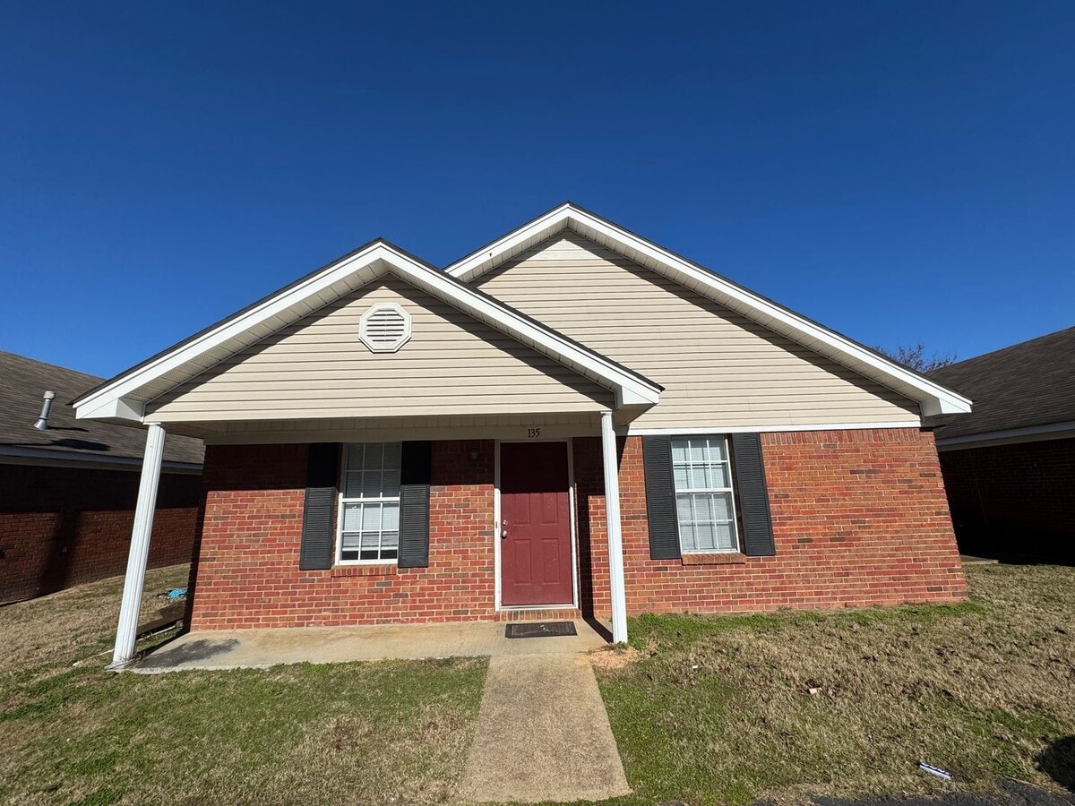 3 Bed 3 Bath Old Sardis House! - 3 Bed 3 Bath Old Sardis House!