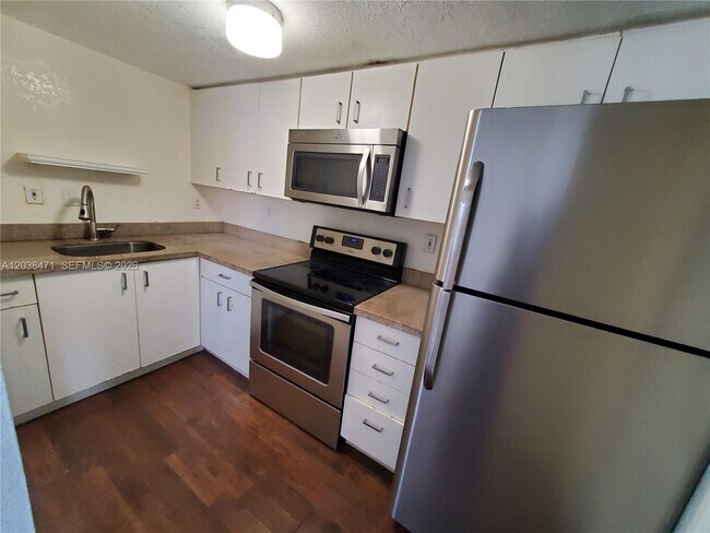 Photo - 300 NW 84th Terrace Unit 300