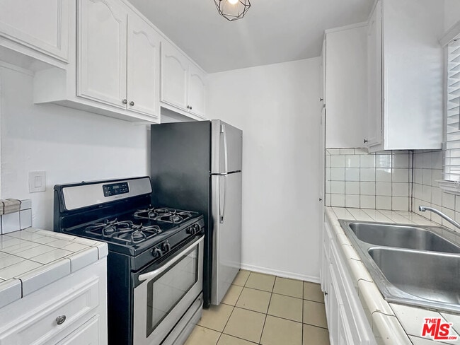 Photo - 5113 Roseland St Unit 3