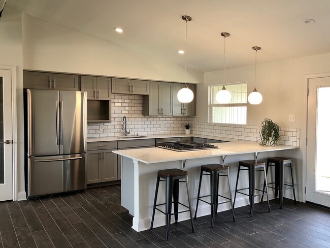 Photo - 717 Oblate Dr