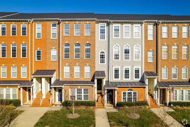 301 Cross Green St - Cross Green Condominiums