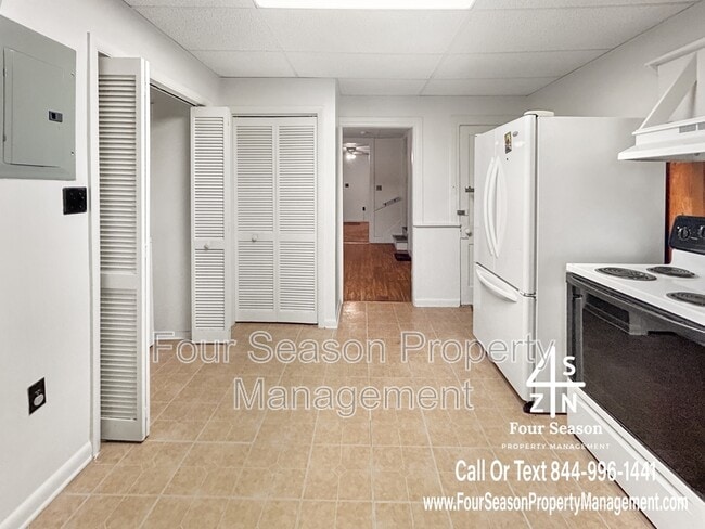 Photo - 338 S Locust St