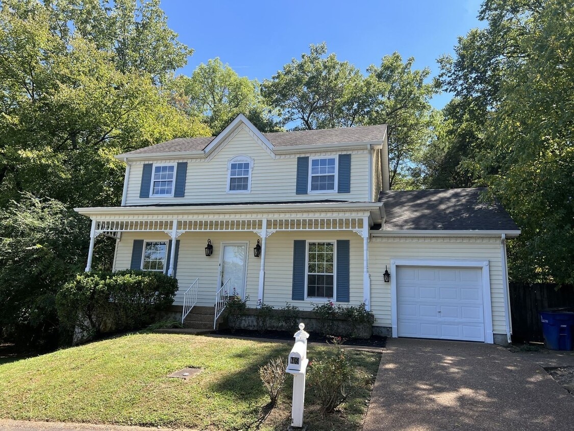 Charming Cul-de-Sac Home with Porch Swing ... - Charming Cul-de-Sac Home with Porch Swing ...