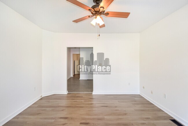 Photo - 2103 Ringgold Ave