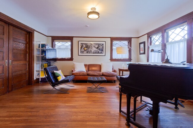 Photo - 1842 W 22nd St