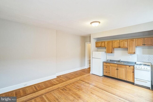 Photo - 2116 Walnut St Unit 3R