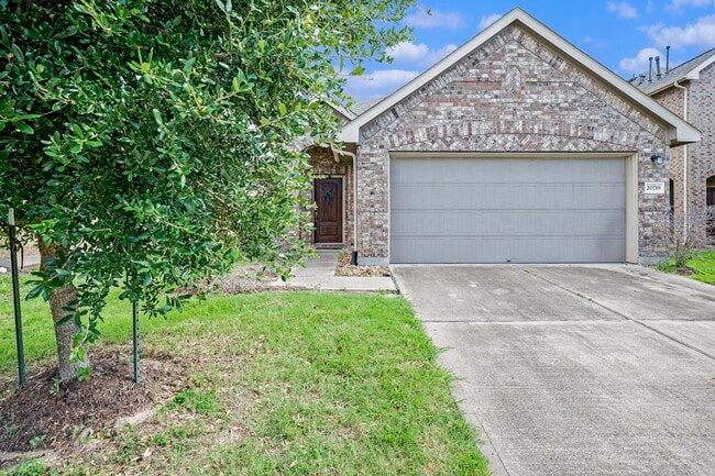 Photo - 20719 Winghaven Dr