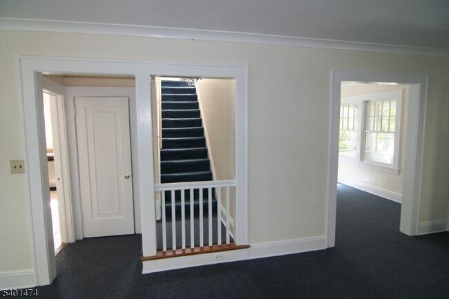 Photo - 220 S Ridgewood Rd