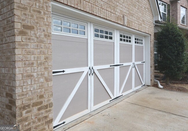 Photo - 442 Crestmont Ln
