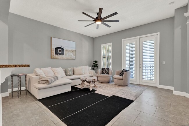 Photo - Stunning 3/3.5 Baldwin Park Townhome with 2-Car Garage & Upgrades Galore!