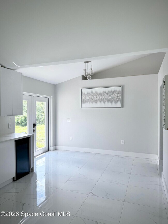 Photo - 1680 Whiting St SE