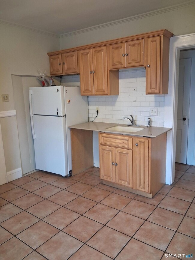 Photo - 73 Morehouse St Unit 2nd Floor