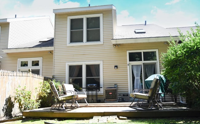 Photo - 87 Stoney Creek Dr