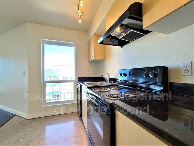 Photo - 2824 Grand Ave