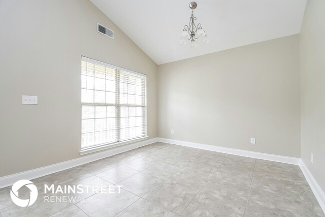 Photo - 2061 Edgewood Dr