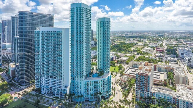 Building Photo - 1900 N Bayshore Dr Unit 2316 Rental
