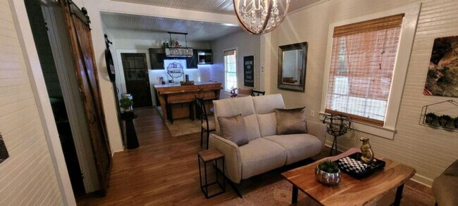 Photo - 104 Dawson St Unit ID1268050P