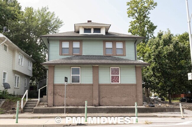 Photo - 2201 E New York St Unit 2201-B