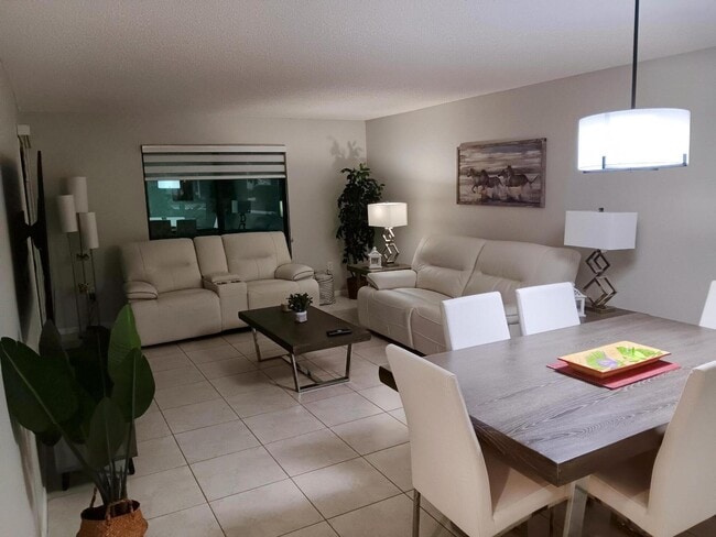 Photo - 13125 Chadwick Ct Unit 2