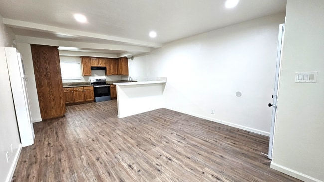 Photo - 11516 Eucalyptus Ave Unidad B