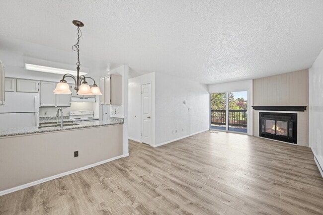Photo - $1,470.95 - 2 Bed, 1 Bath Condo in Aurora with In Unit Laundry! Unit #524
