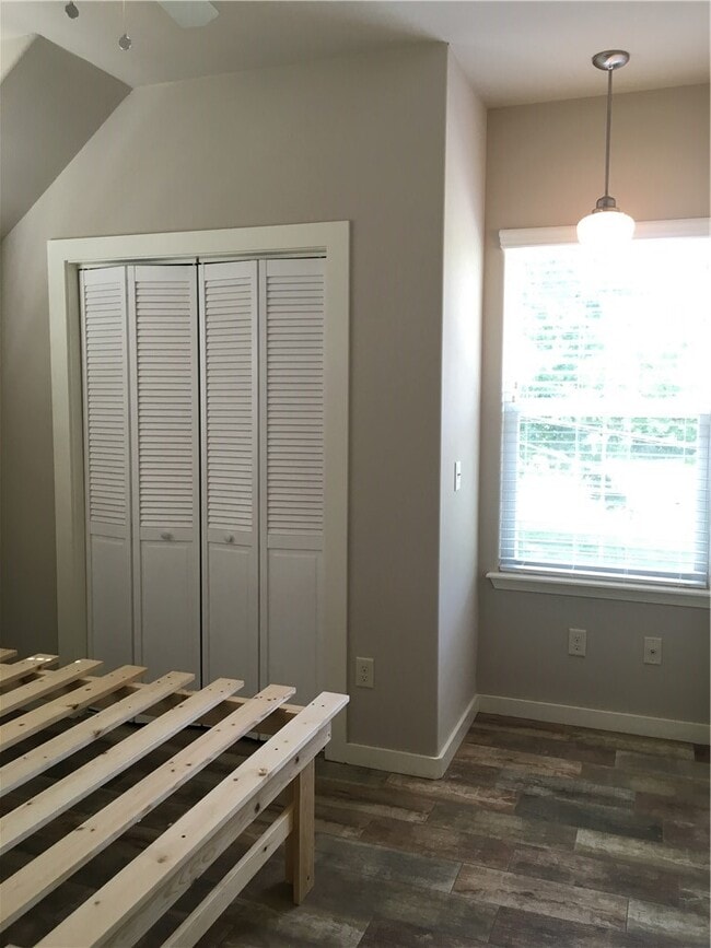 Photo - 1639 W Stone St