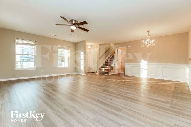 Photo - 168 Jupiter Ln