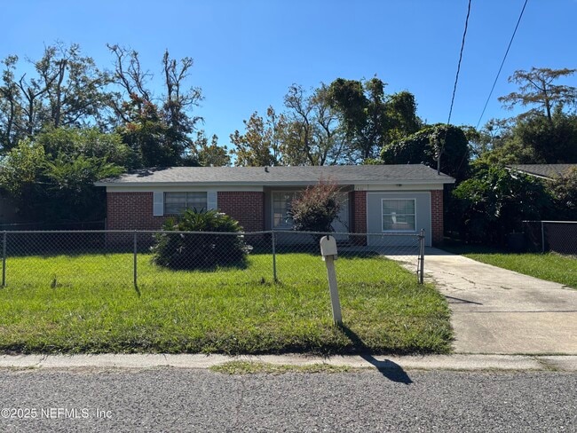 Photo - 7430 Jade Dr N