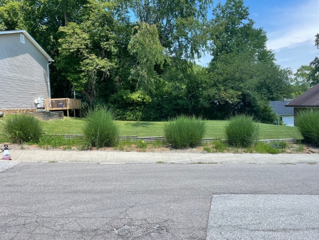 Photo - 939 Piedmont St