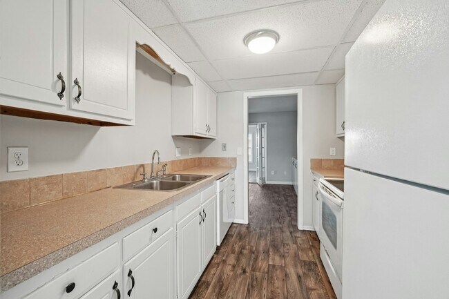 Photo - 3915 Valley Ct