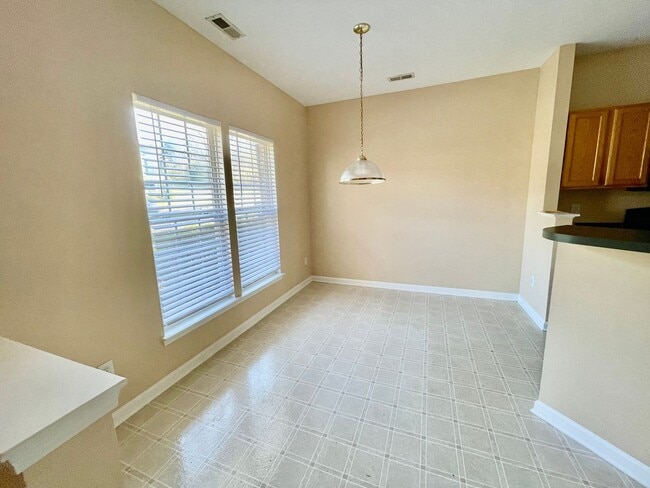 Photo - 5308 Jocelyn Ln