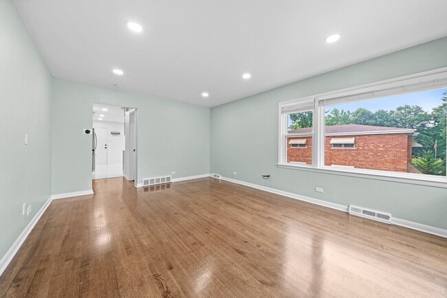 Photo - 10537 Austin Ave Unidad 2