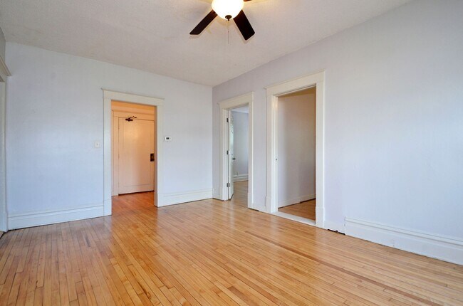 Photo - Spacious 3-Bedroom Lower-Level Unit Available Now in West St. Paul! Unit 1