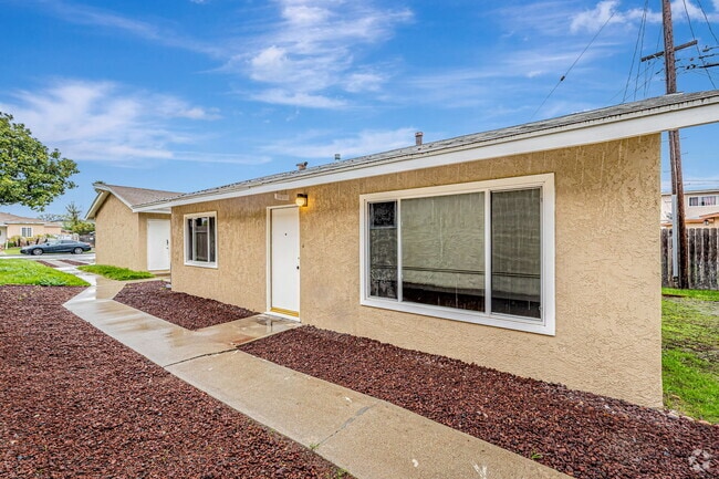 Building Photo - 1036 W 160th St Unit 2 Rental