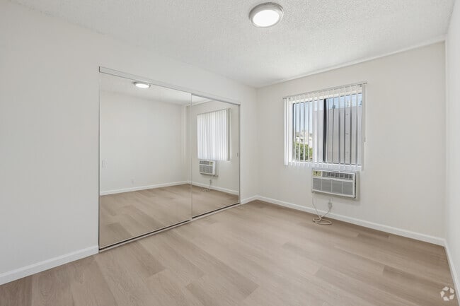 2BR, 1BA - 860SF - Second Bedroom