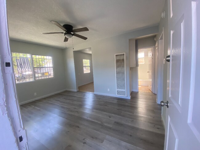 Photo - 1338 57th St Unidad 1