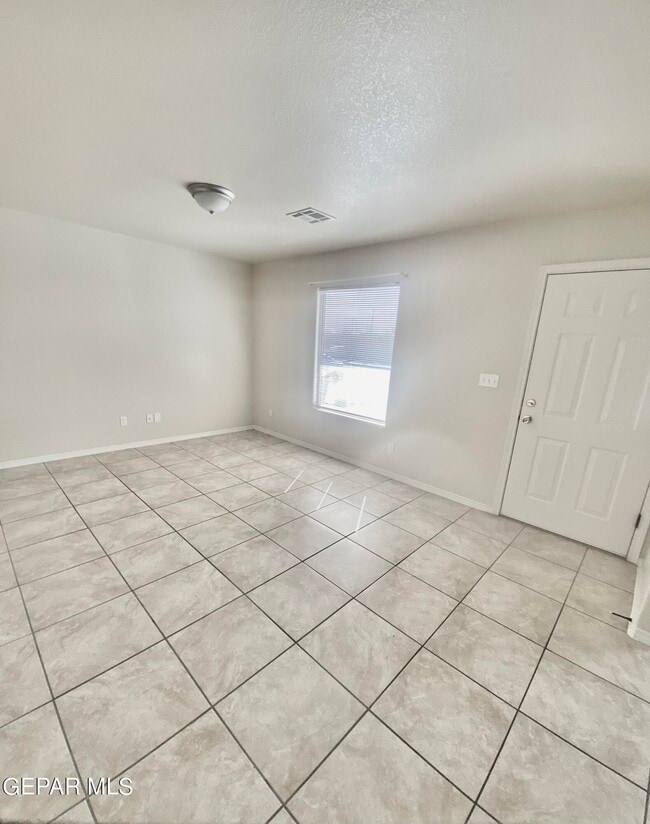 Photo - 9389 San Lorenzo Ave