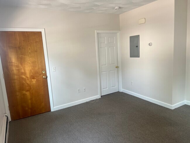 Photo - 143 Putnam St Unit Apartment 1