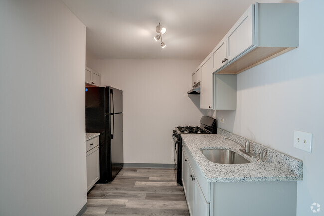 3BR, 2BA - 1000SF - Kitchen - Bernice Homes